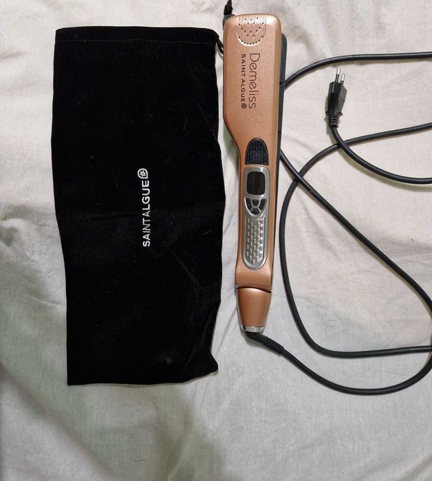 Професионална преса за коса Demeliss Titanium
-Титаниево покритие