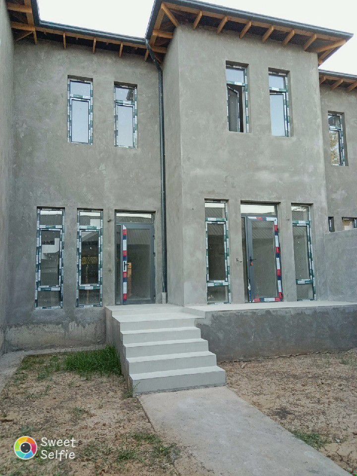 Срочно Продаеться катеж в Кибрае 4-комнатная