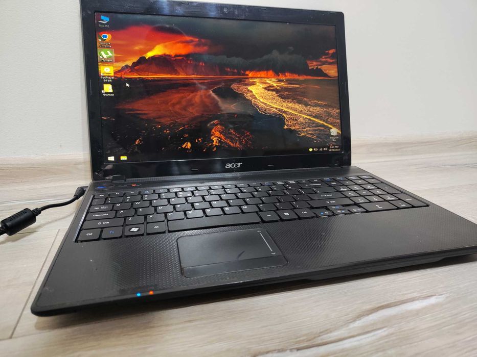 Продавам работещ лаптоп Aspire 5736Z