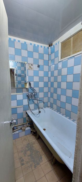 Срочно Феруза Массив 2/3/4 Продается Квартира 2.6 Балкон Улутшенка