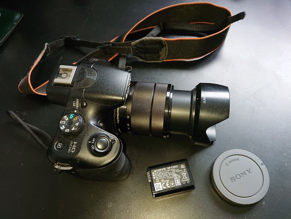 Aparat foto  mirrorless Sony Alpha 3000