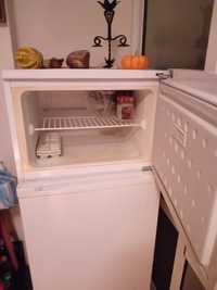 Продавам хладилник "Веко".