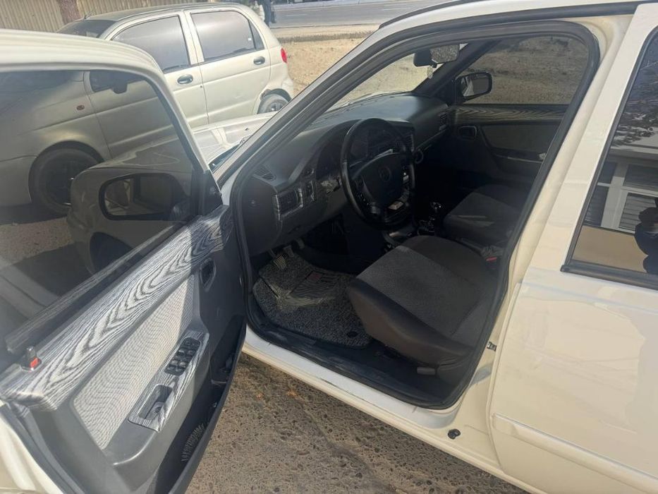 NEXIA 2 Сотилади