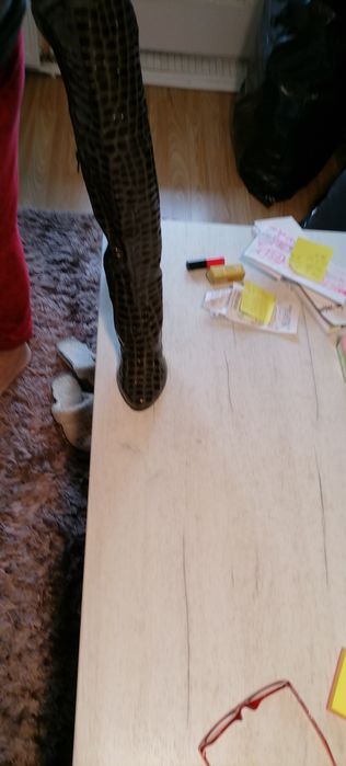 Reduc. cizme piele,36 peste genunchi, speciale prin design si culoare