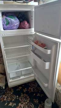 Холодильник марка Indesid