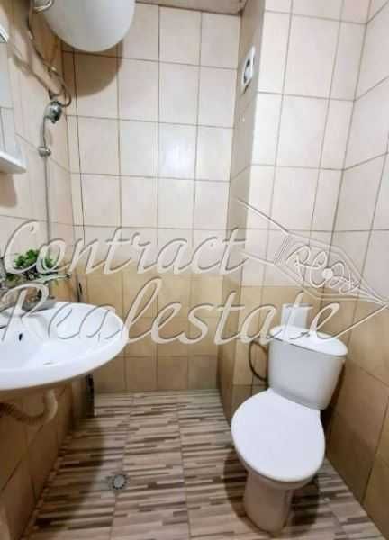 Дава се под наем Двустаен апартамент в Варна, Колхозен пазар - 45 кв.м за 357 € - Снимка #2