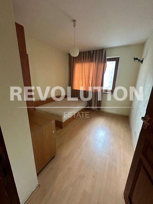 Дава се под наем Тристаен апартамент в Варна, Цветен квартал - 76 кв.м за 400 € - Снимка #3