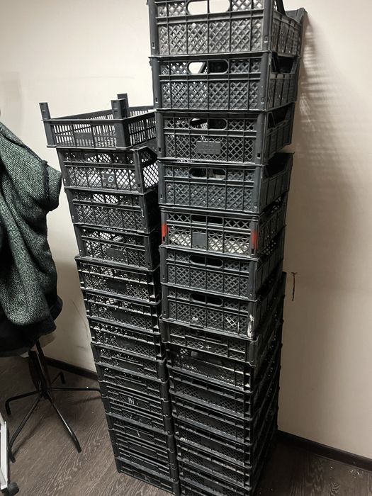 Отдам бесплатно ящики пластиковые