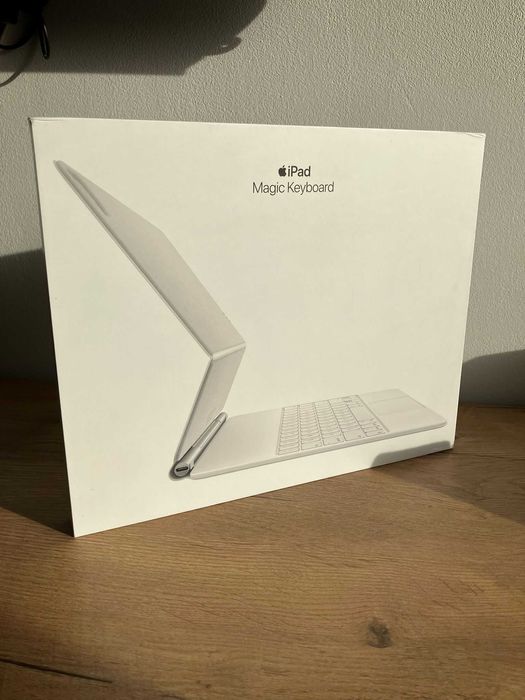 Magic Keyboard Apple iPad Pro 12.9 (3rd–5th gen)–Alb, Layout Românesc