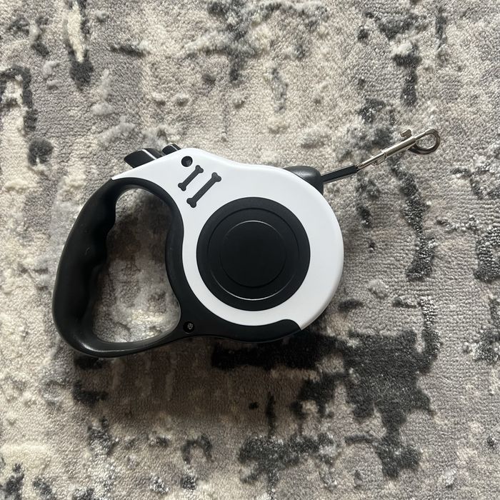 Lesa extensibila pentru caini, design automat, 3m, nou