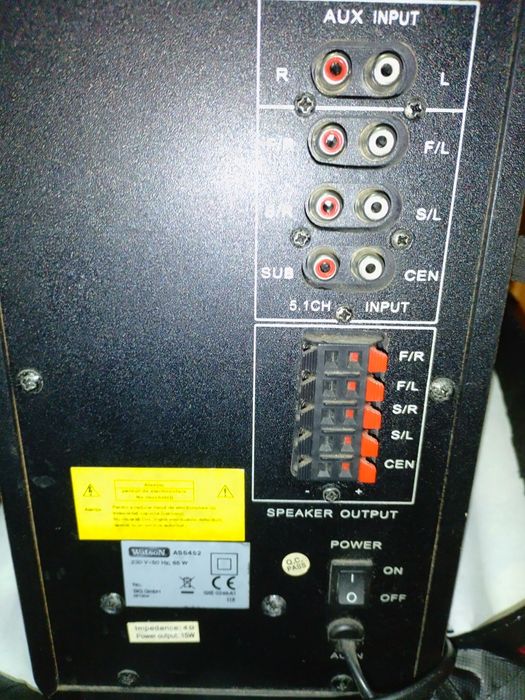 Subwoofer cu sateliți