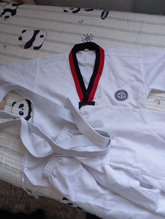 Продам кимано для тхэквондо