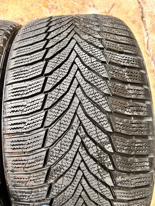 255/35/19 Nexen