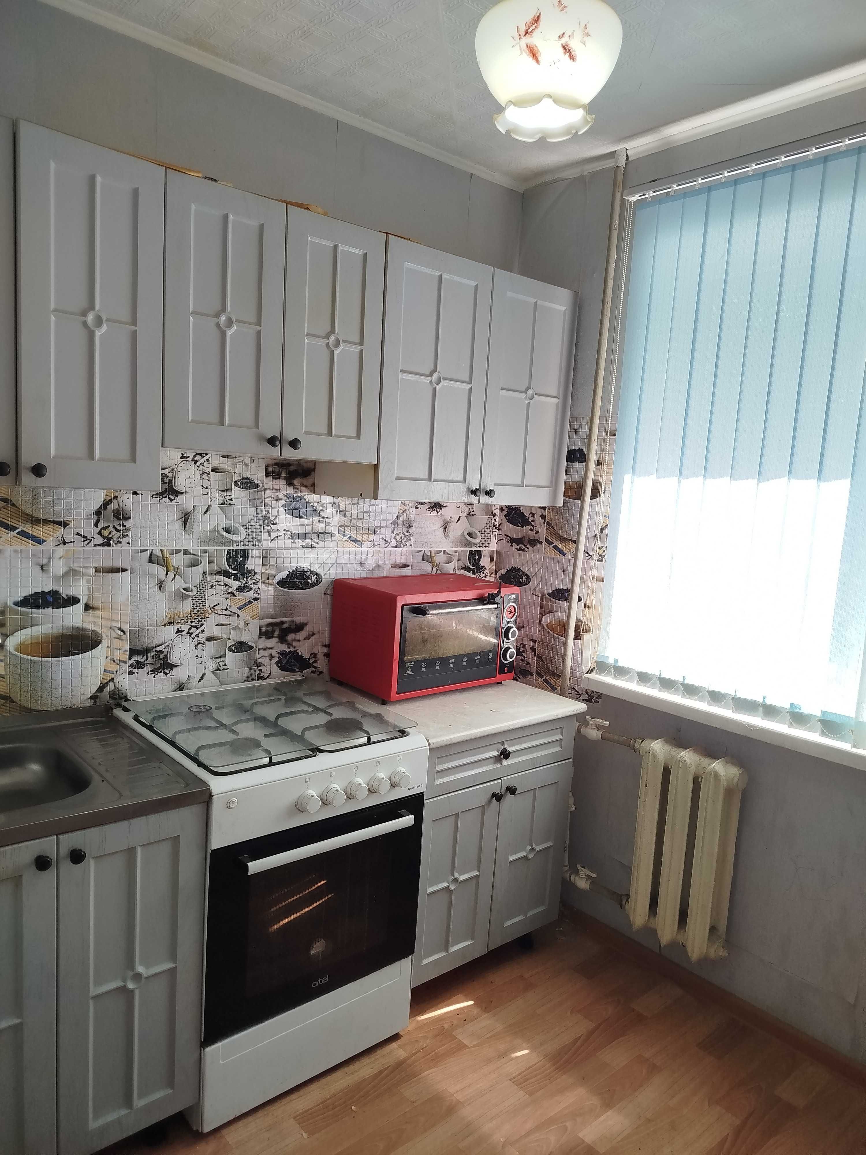 №1480 Продам 2 комнатную квартиру, 3 мкр., пр.Республики