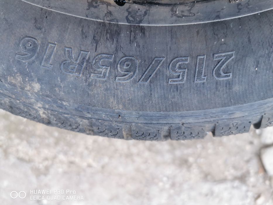 Jante cu anvelope iarna 215x65-16,distanta 5x114,3