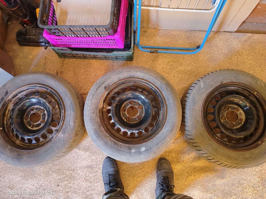 Диски р15 продам с б/у резиной за 15000