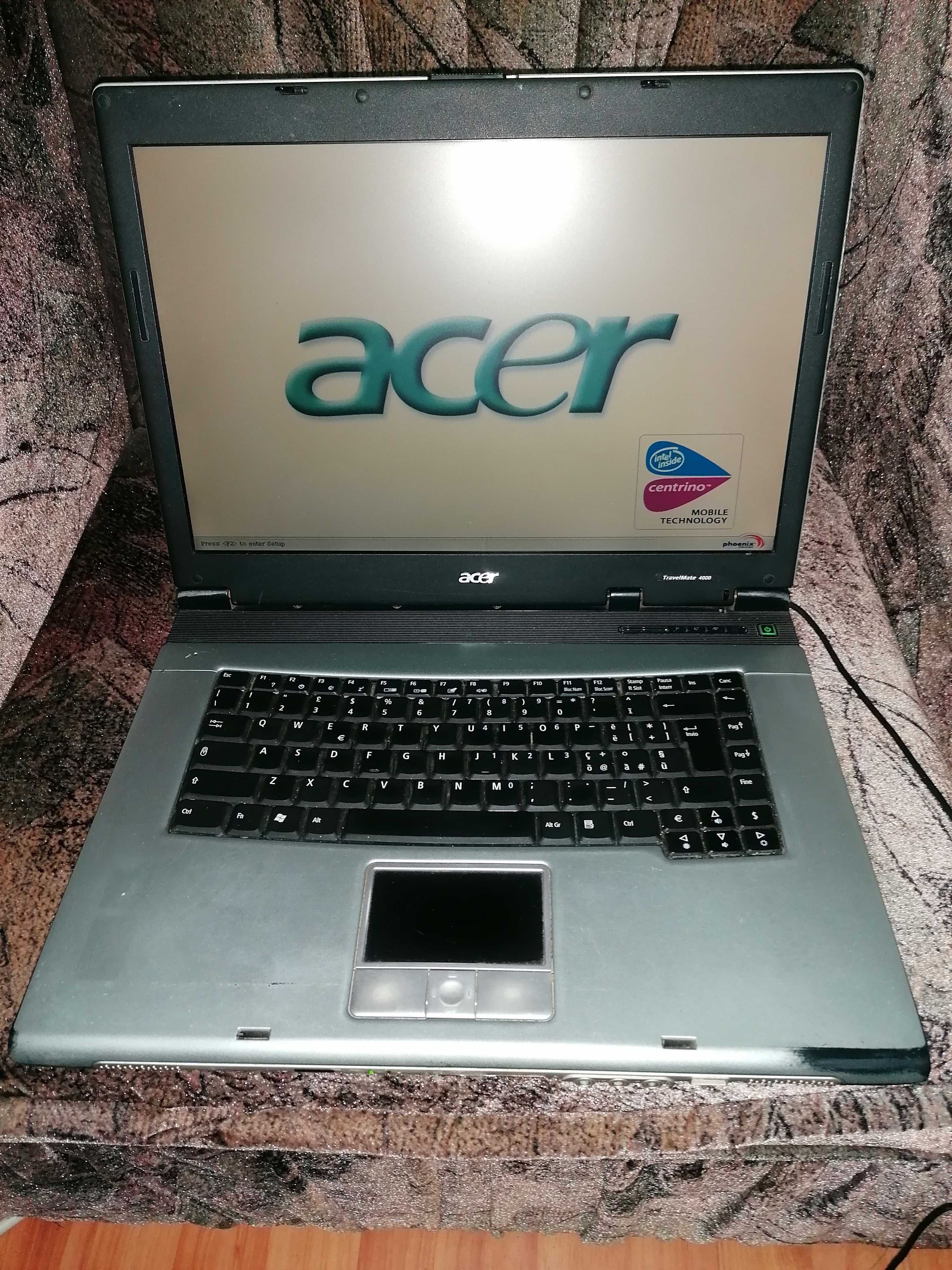 Laptop   "Acer "pentru piese