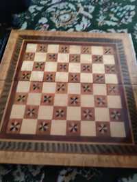 шахматная доска ручная работа лакированная в хорошем  состоянии