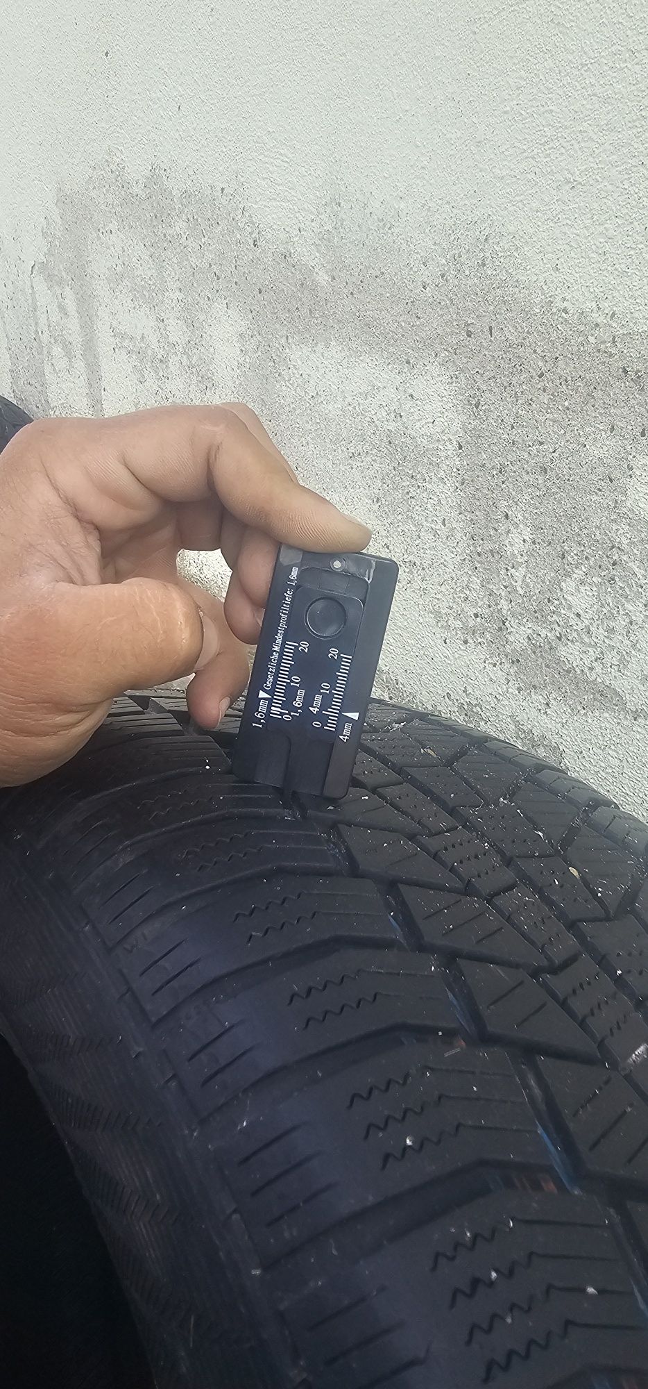 Зимни гуми 215/55R16