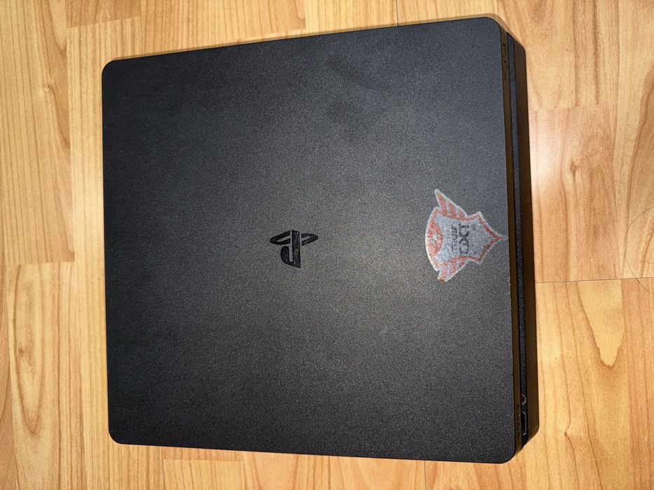Ps 4 Slim 1TB stocare