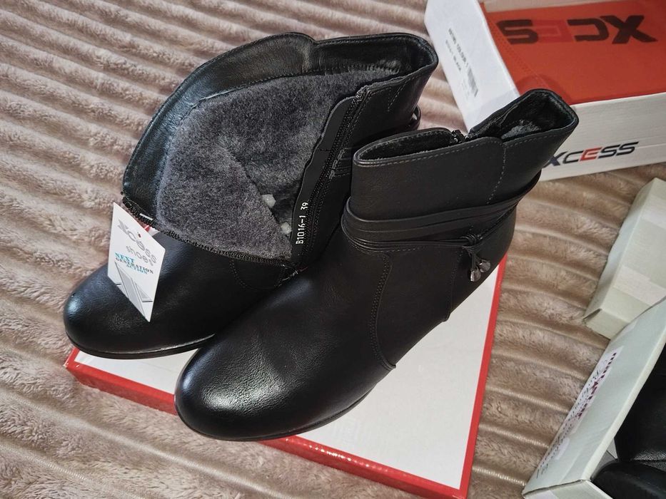 Два чифта дамски обувки - нови - 45 лв.