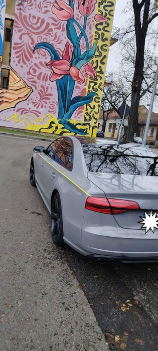 Vand / schimb  ofer +-  Audi A8