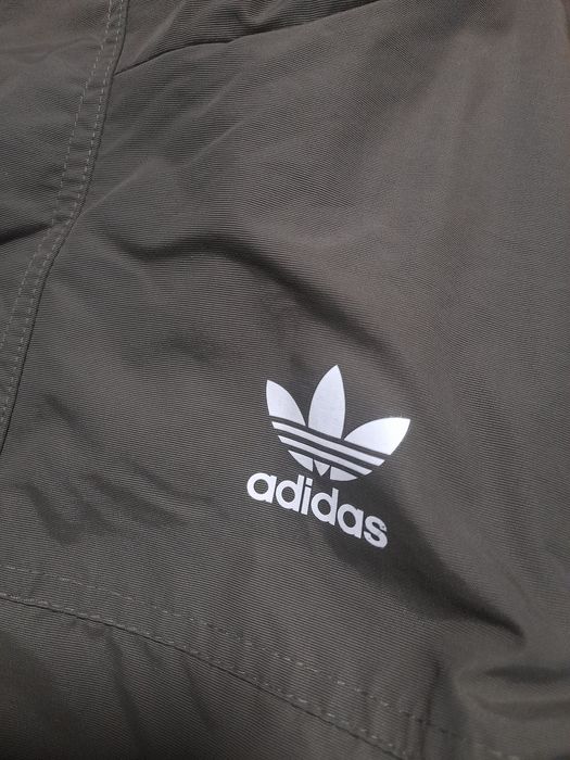 Adidas мъжка парка L размер.