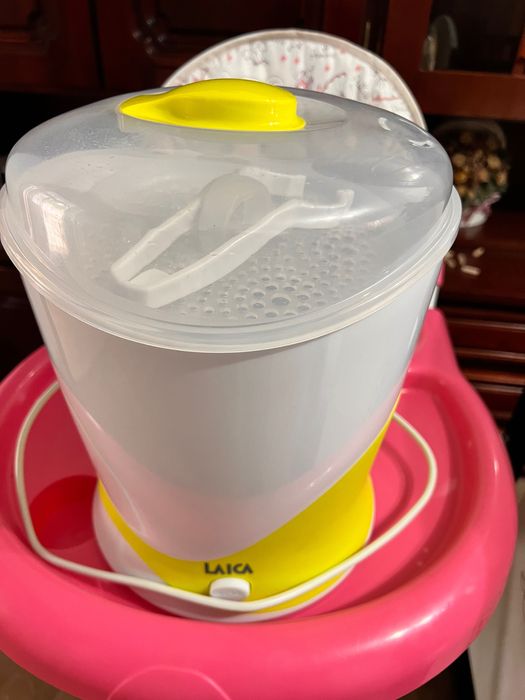 Sterilizaror biberoane Laica+scaun de luat masa Lorelli
