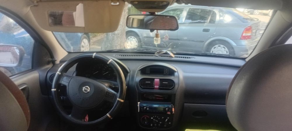 De vânzare mașina funcționa schimbat tot benzină 1.2