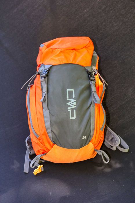 Vand rucsac 30 litri.