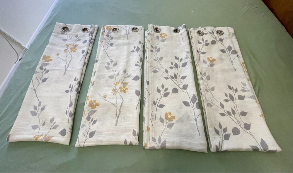 Perdele diverse culori