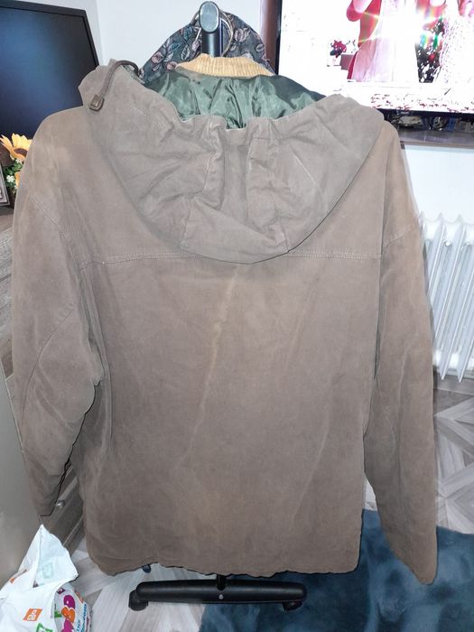 Vând Geaca (bărbați)și Haina din blana naturala (Dama)