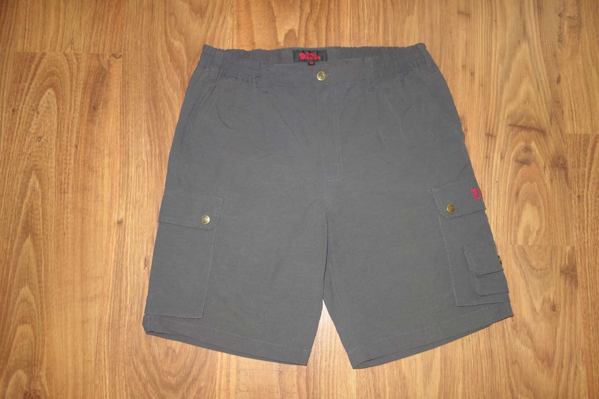 Pantaloni bermude Fjallraven, Marimea 48 S-M Gri, Stare excelenta