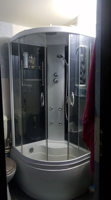 Vând garsonieră Dărmănești,zona buna,liniștită,in fata la Adridan