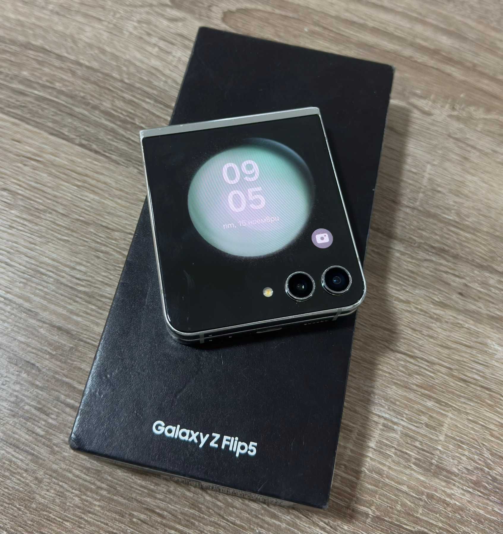 Телефон Samsung Galaxy Z Flip 5 Mint 256/8GB