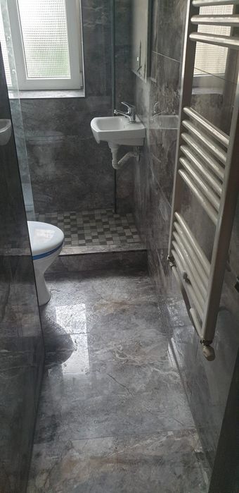 Meseriaș execut lucrări constructii