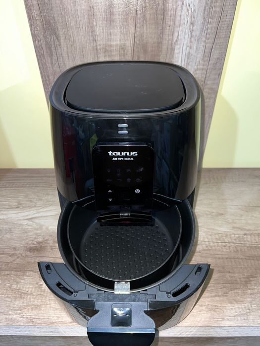 Фритюрник с горещ въздух TAURUS DIGITAL 1300 W, 3,5л