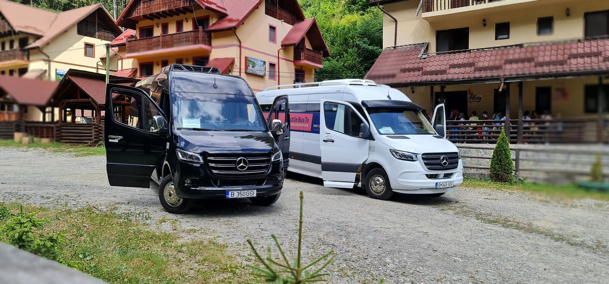 Inchirieri microbuze vip transport nunta botez excursie