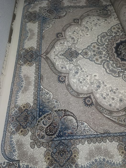 Продается ковер SAG из коллекции ZILLI новый размер 350X400