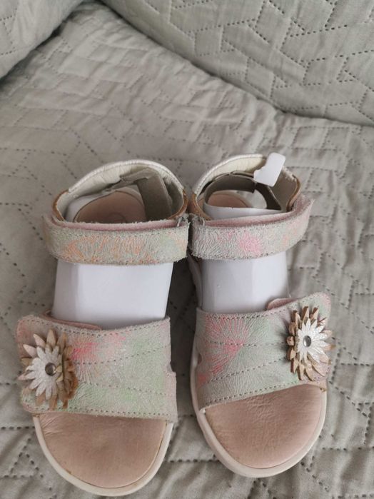 Няколко Детски сандали