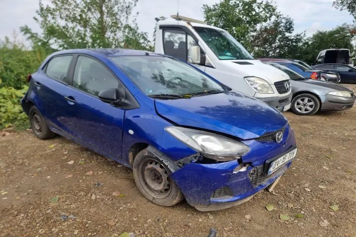 cutie de viteze manuala 5+1 trepte kit ambreiaj pornire volanta ansamblu stergatoare planetara stanga dreapta Mazda 2 DE 2008 motor 1.3 benzina  ZJ