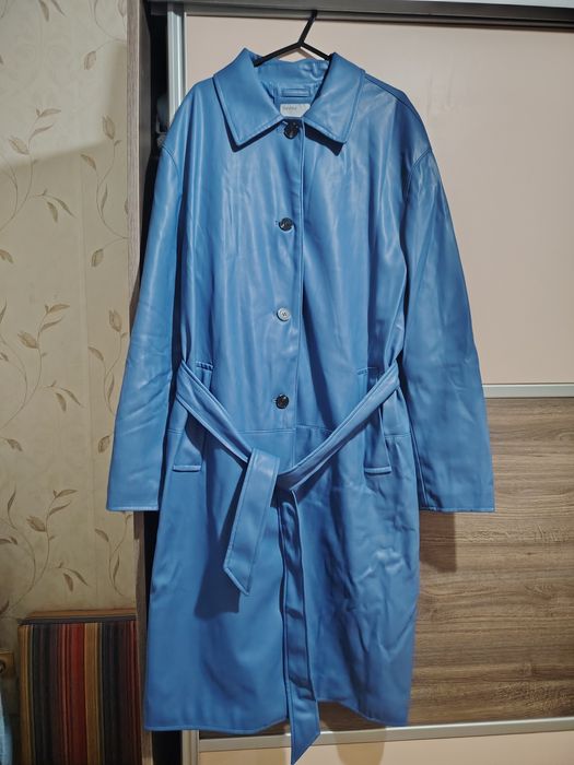 Дамско кожено манто Bershka