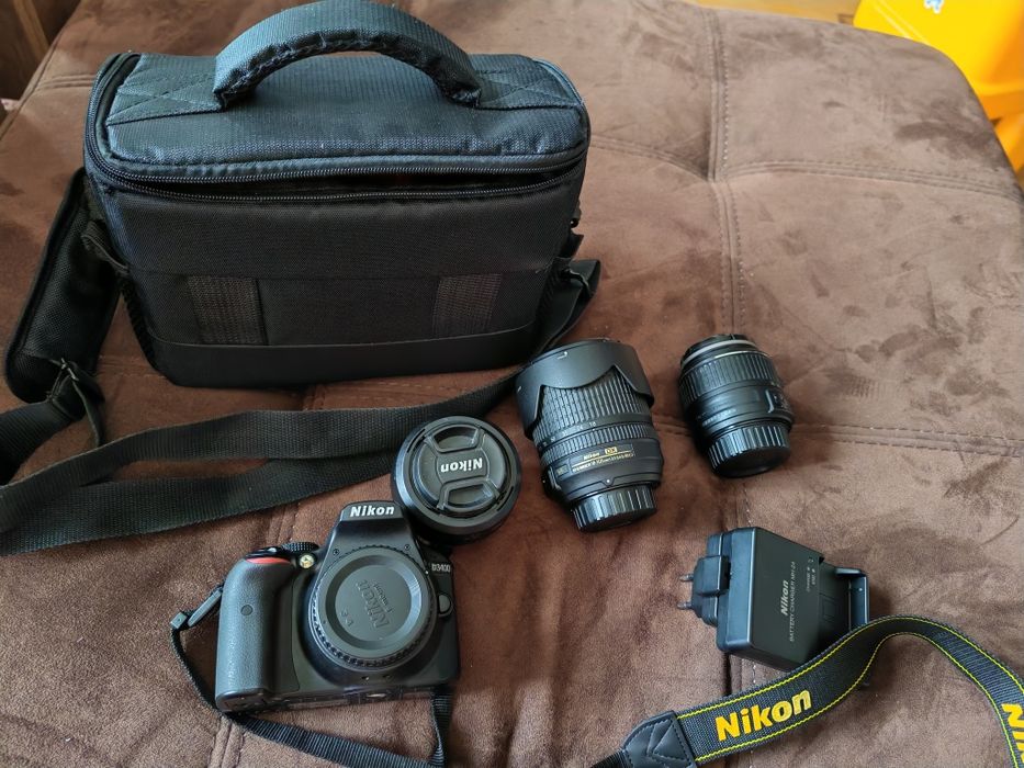 Продавам почти нов фотоапарат Nikon d3400