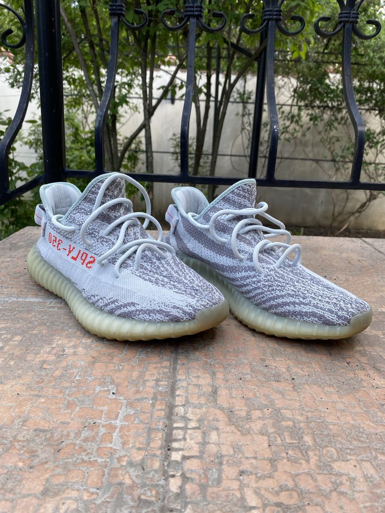 Yeezy 350 V2 Blue tint