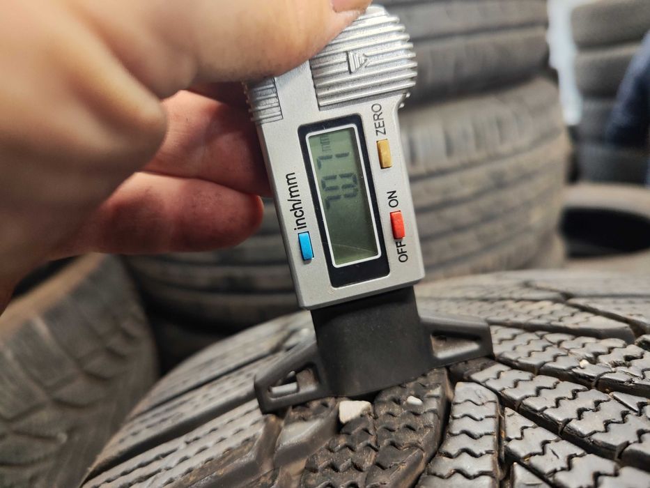 4бр.зимни гуми 235/45/19 Nexen