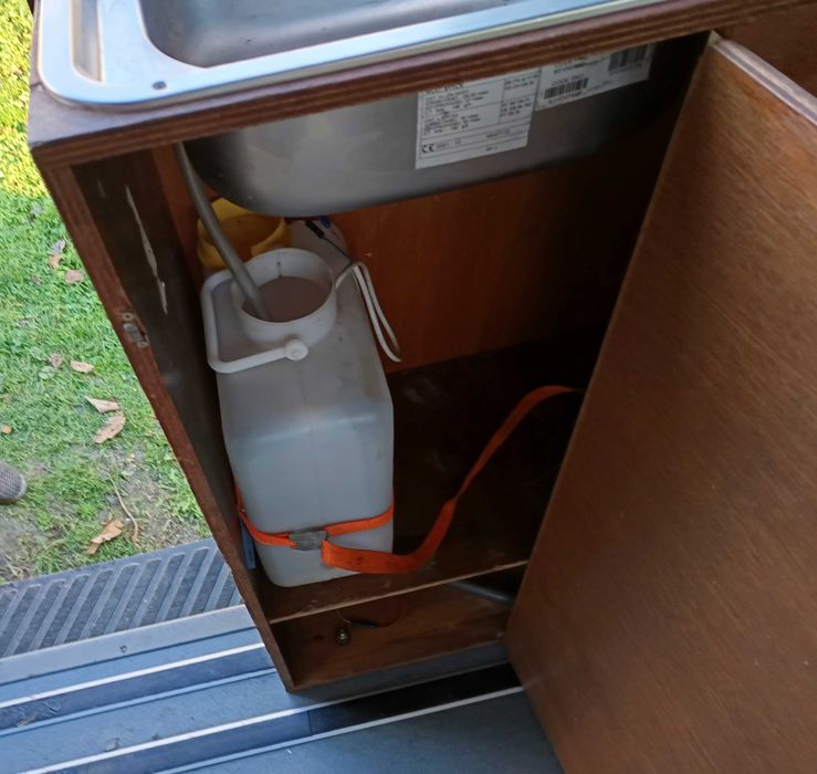 Продавам мивка с котлони за каравана/кемпер