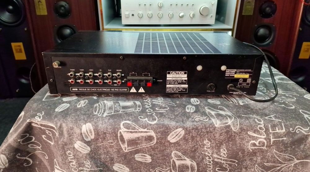 Amplificator Universum System HI-FI 6000 și Amplificator Proton AM 1