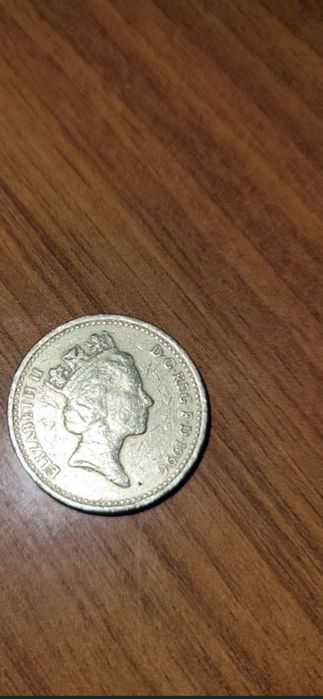 Vand moneda one pound regina elisabetha ll 1996