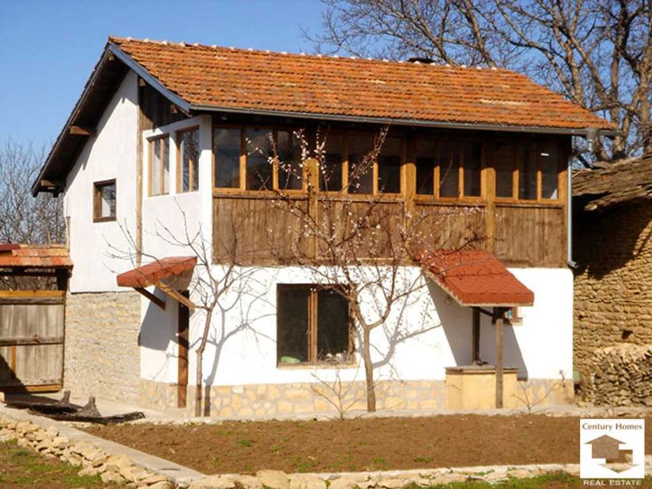 140119 Реновирана двуетажна къща в село Паскалевец, 28 км от В.Търново