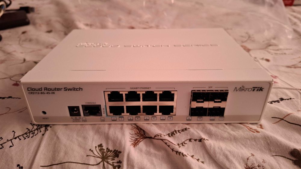 Mikrotik Router Switch CRS112-8G-4S-IN